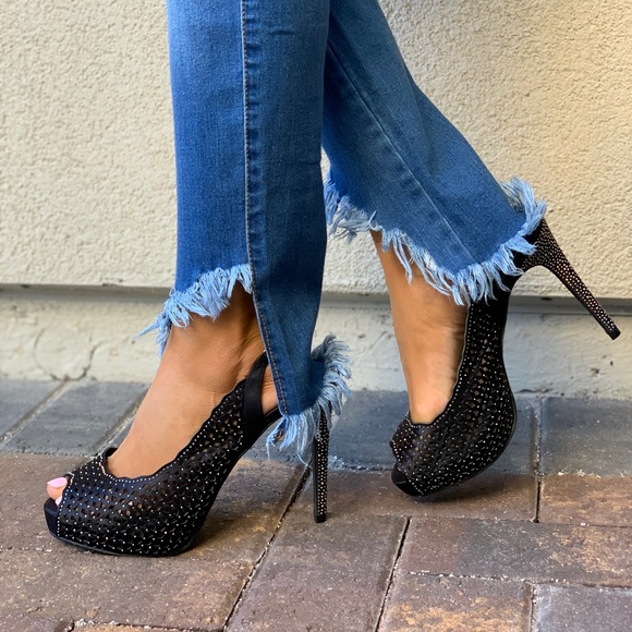 Black Glitz Towering Heel Peep Toe Platform Pump - Picture 7 of 7